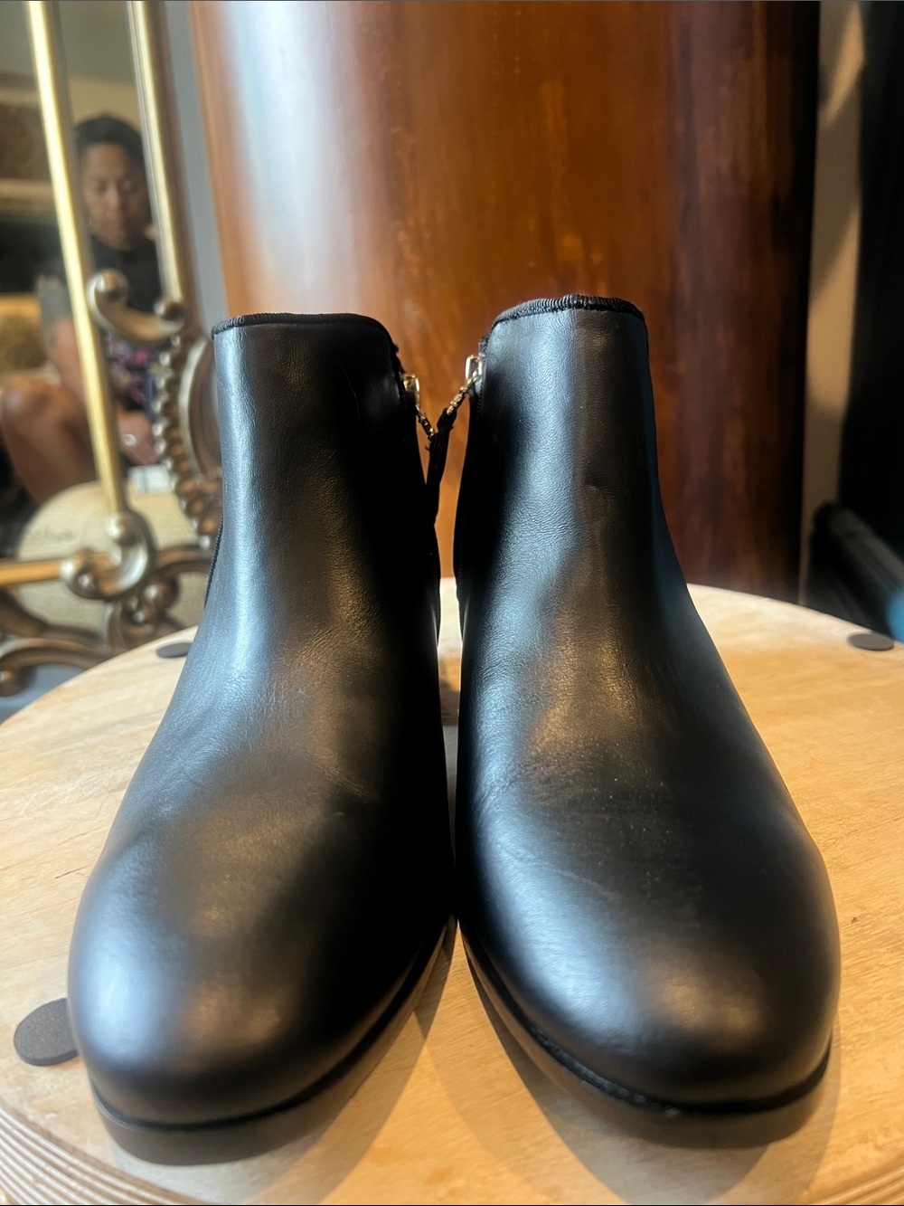 Women's Sam Edelman Petty Ankle Bootie Black Leather Size 9 - Picture 2 of 9